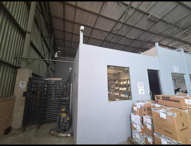 3,137M² WAREHOUSE TO LET IN ALLANDALE